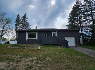 90 Chilson Rd, Howell, MI 48843