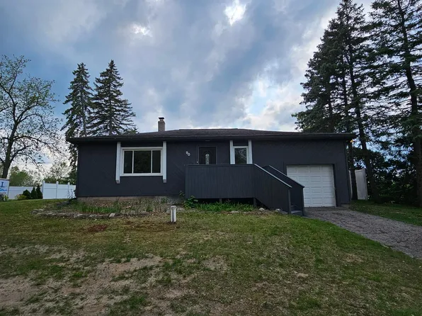 90 Chilson Rd, Howell, MI 48843