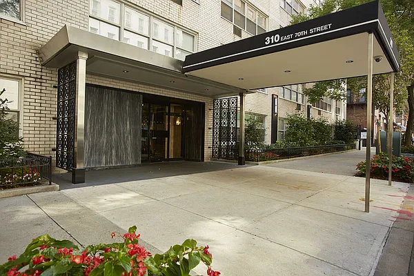 Sold by Stribling | media 14