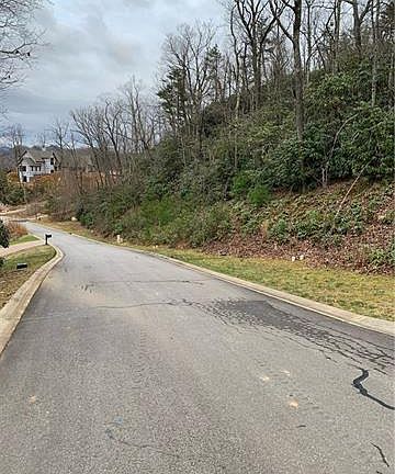 2nd image of 58 Sisters View Dr