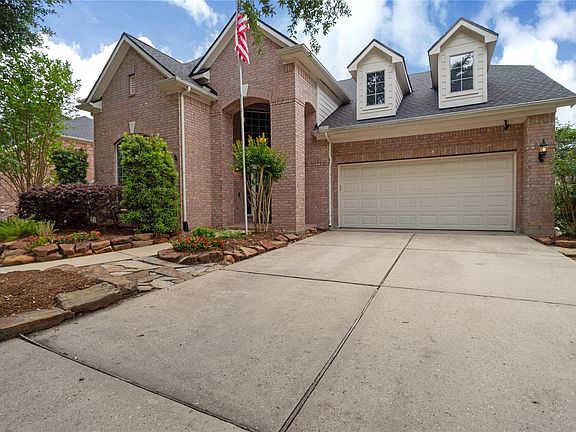 3rd image of 2311 Chasebrook Trl