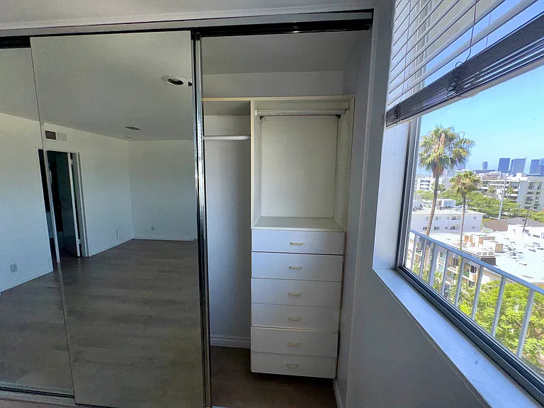100 S Doheny Dr #803 — Photo 15