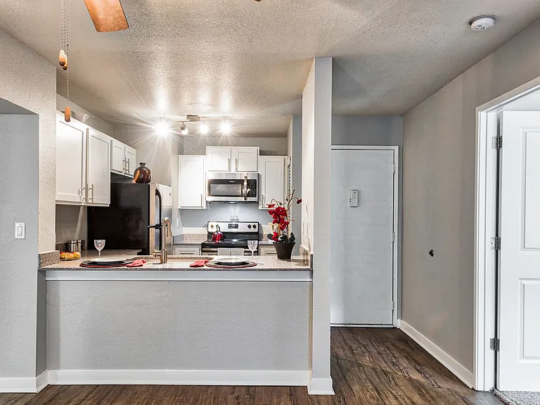 Sterling Pointe — Photo 44