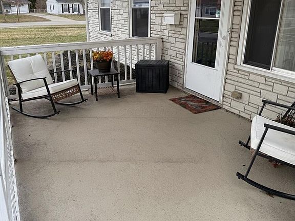 2nd image of 4926 Meadowbrook Dr