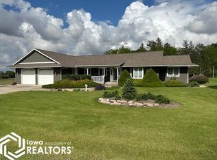 103 Prospect Dr, Ackley, IA 50601