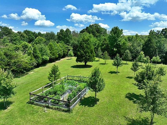 5th image of 5858 Wolf Creek Rd