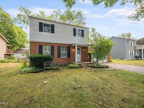 2nd image of 5722 Centerview Dr