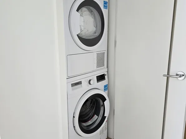 333 Carrall St #704, Vancouver, BC V6B 2J4