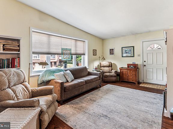 5th image of 8212 Burholme Ave