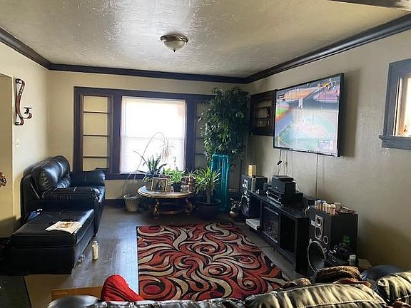 4th image of 3339 W Juneau Ave