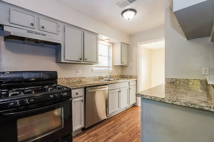 11750 Murr Way — Photo 9