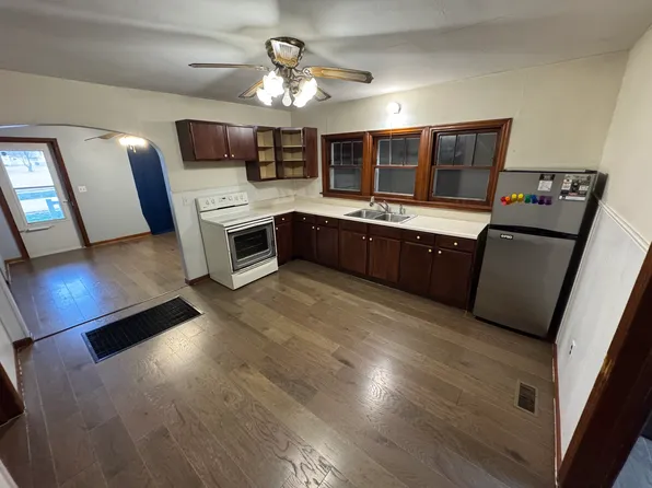 603 NW Cross St #603, Mount Sterling, IL 62353