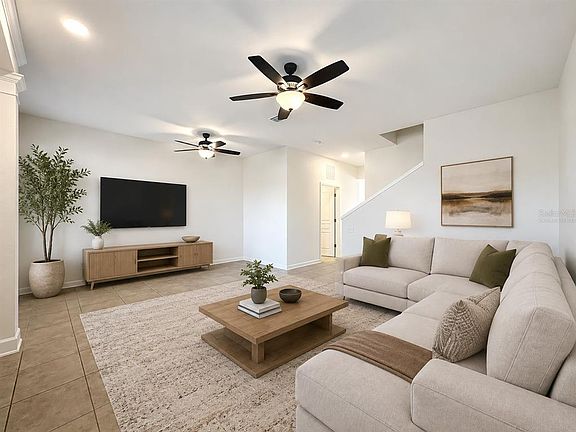 3rd image of 12930 VENNETTA WAY