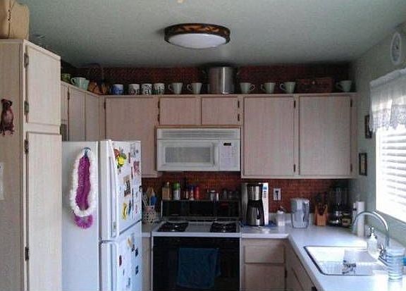3rd image of 10850 Almond St