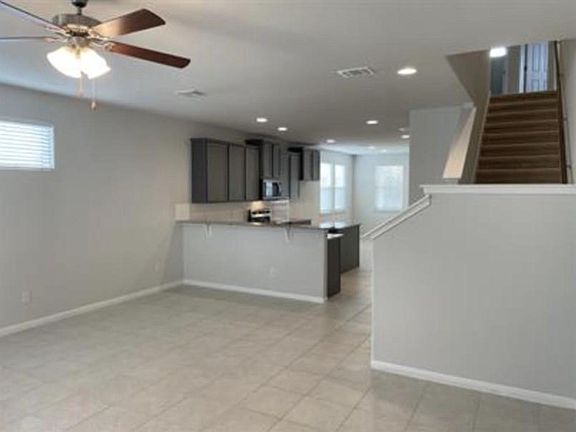 3rd image of 328 La Escalera Dr