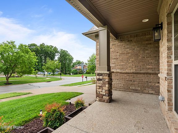 4th image of 842 Artisan Pkwy