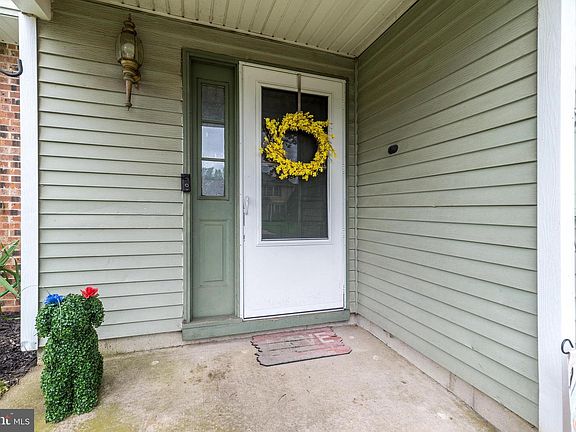 2nd image of 117 Calderwood Ln