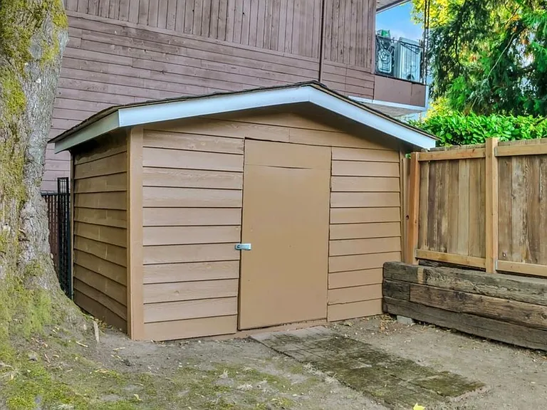 13733 SE 272nd St — Photo 32