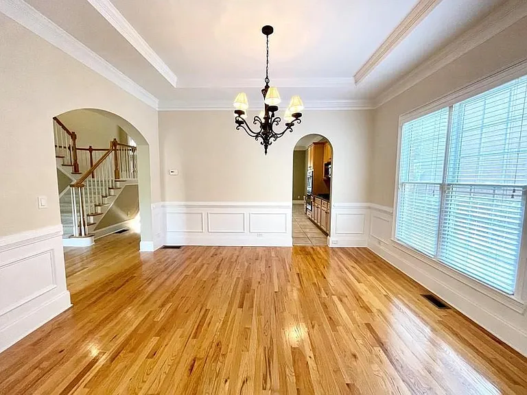 455 Wembley Cir — Photo 9