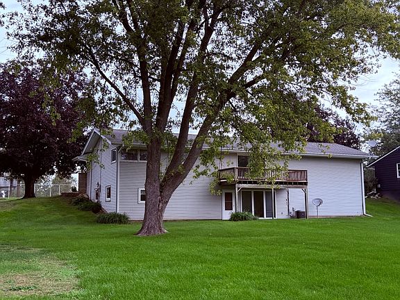 5th image of 4 Genesee Ct