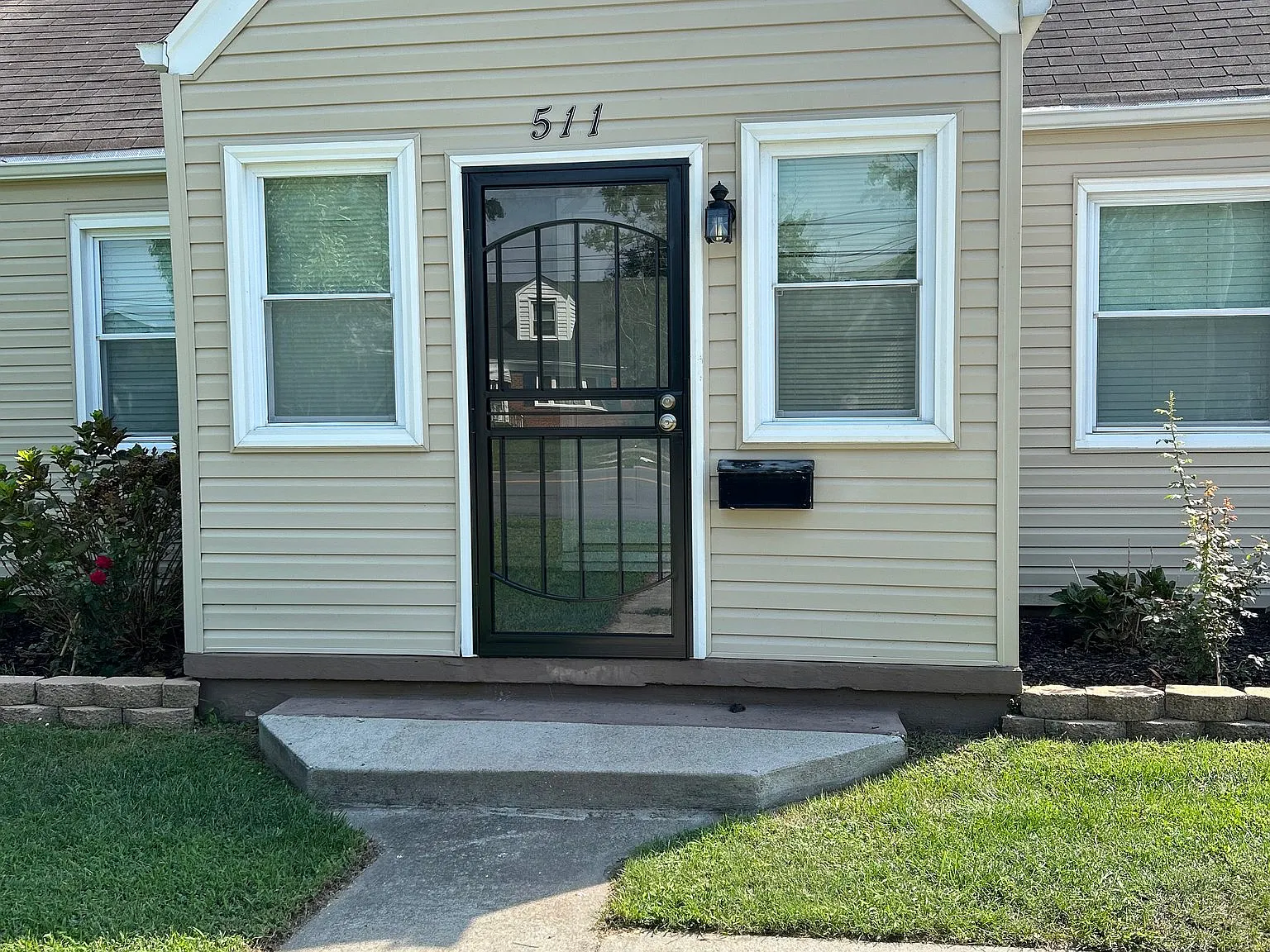 Charming Single Unit in Norfolk | 511 W Little Creek Rd | $2350/mo — Photo 2