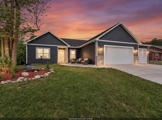 108 River Ct, Theresa, WI 53091
