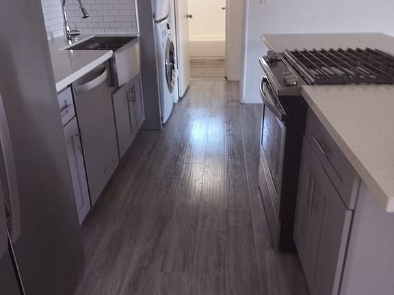 5th image of 422 Almond Ave APT 3