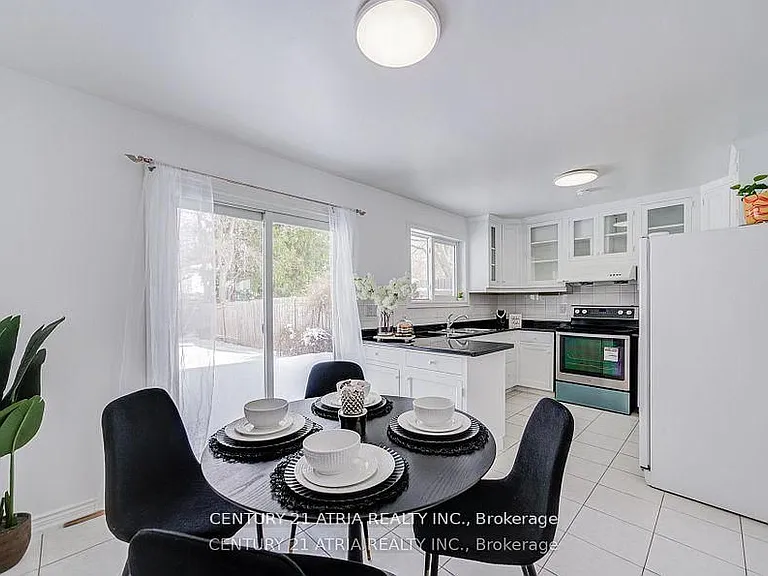 154 Freshmeadow Dr — Photo 11