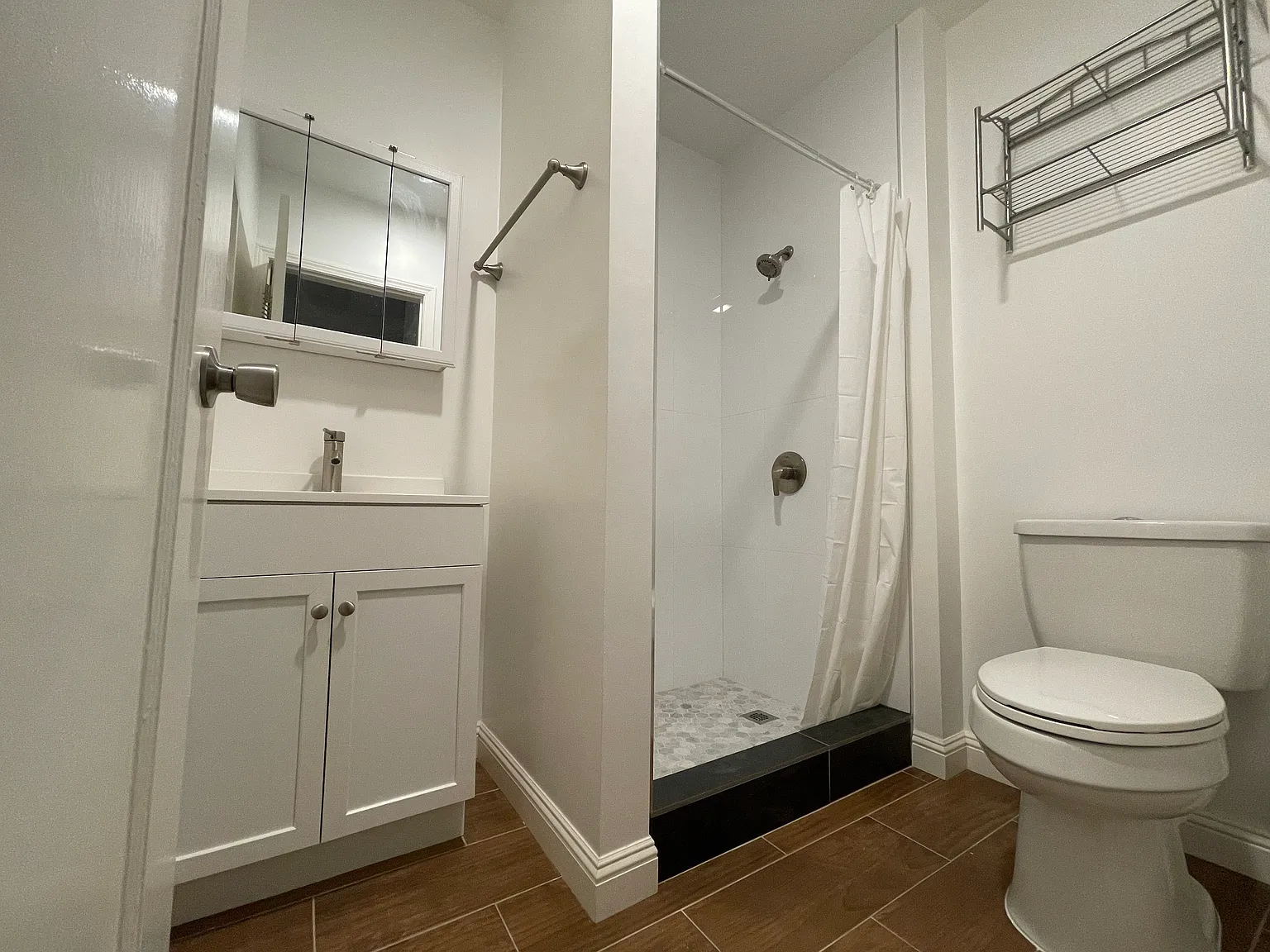 4 bed, 1000 sqft, $2,800 — Photo 4