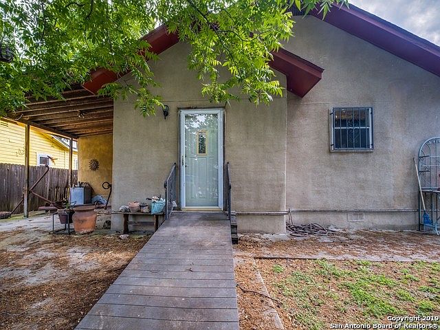 1st image of 3822 W Houston St