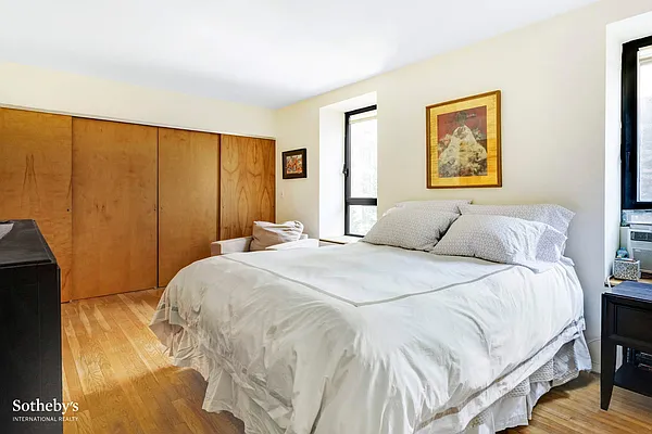 Rented by Sotheby's International Realty | media 6