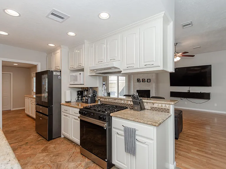 2905 Hamm Rd — Photo 3