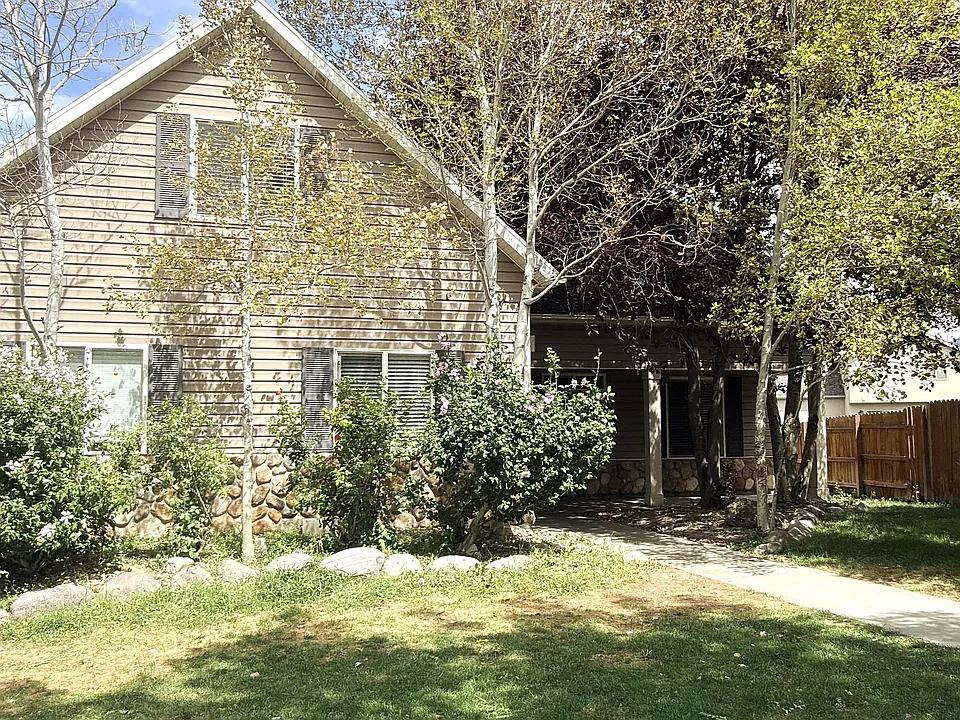 336 Durocher Ln
