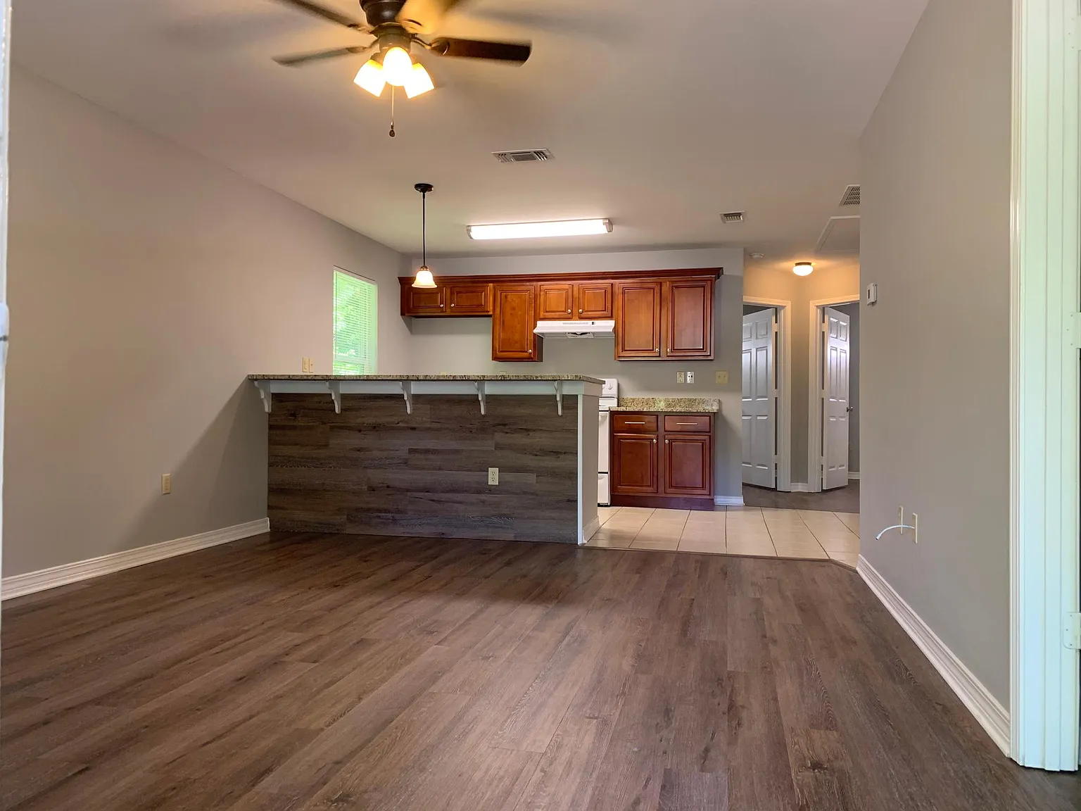 3 bed, 1022 sqft, $1,200 — Photo 3