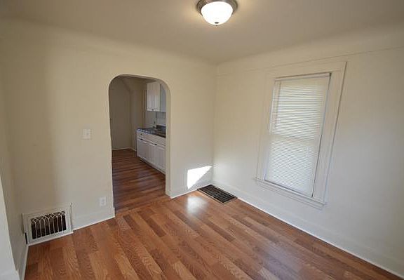 2nd image of 256 Rockwell Ave