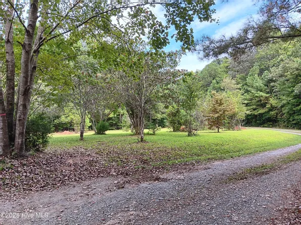 825 C Putnam Church Road, Carthage, NC 28327