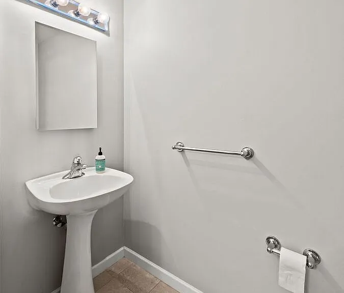 1212 N Wells St #903 — Photo 8