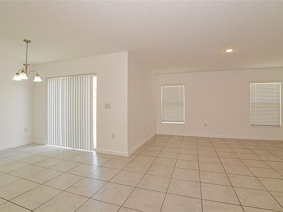 2nd image of 1417 Lucerne Loop Rd NE