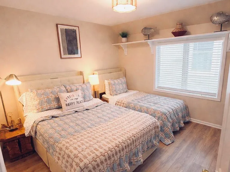 520 Brighton Ave — Photo 14