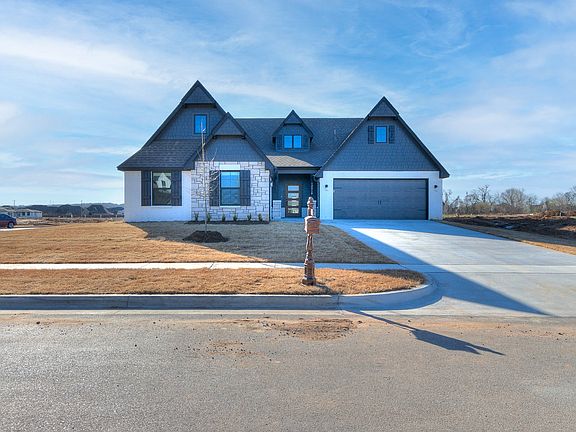 7th image of this home
