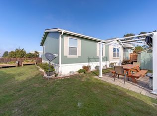 5498 Hilltop Ln, Eureka, CA 95503