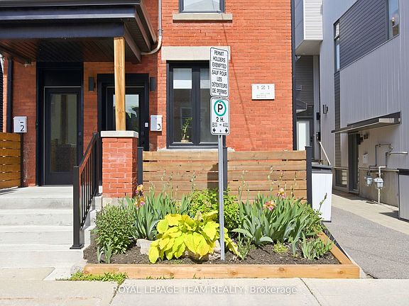 3rd image of 121 Carruthers Ave
