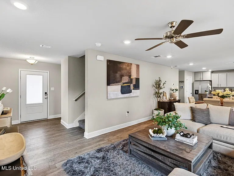 5438 Leeds Ln — Photo 16