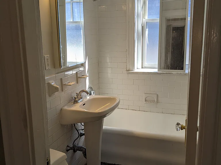 850 Massachusetts Ave #14 — Photo 8