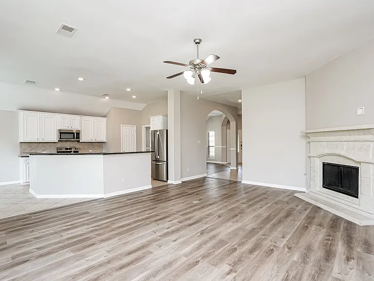5403 Belvedere Dr — Photo 5