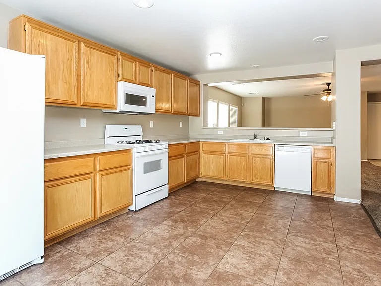 6221 Mercer Valley St — Photo 5