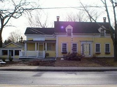 Main Bldg - 3BR 1.5B Single Family Residence