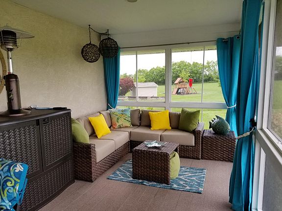 Screened Porch - Seating #1