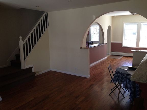 3rd image of 11214 Colfax St