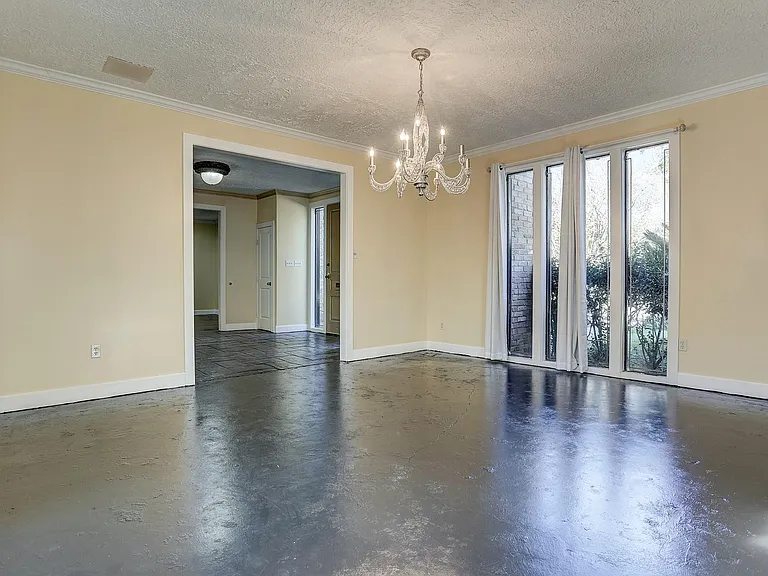 5203 Braesvalley Dr — Photo 21
